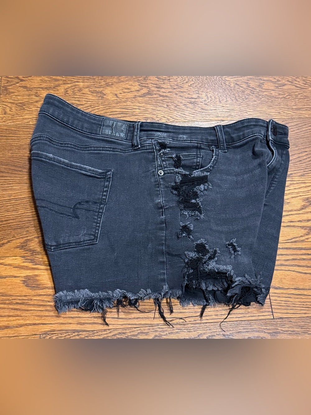 American Eagle Outfitters Women's Black Distressed Hi-Rise Jean Shorts Size 18 - Picture 3 of 8